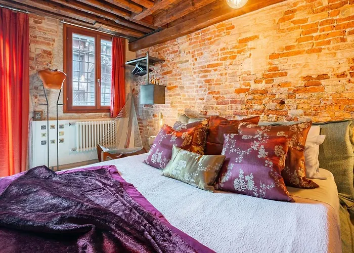 Casa Manina sul Ponte - Your private Canal View
