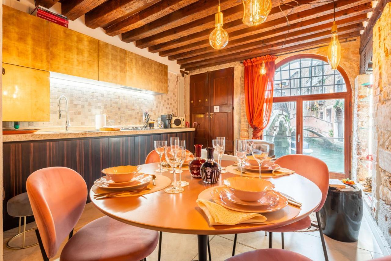 Appartamento Casa Manina Sul Ponte - Your Private Canal View Venezia