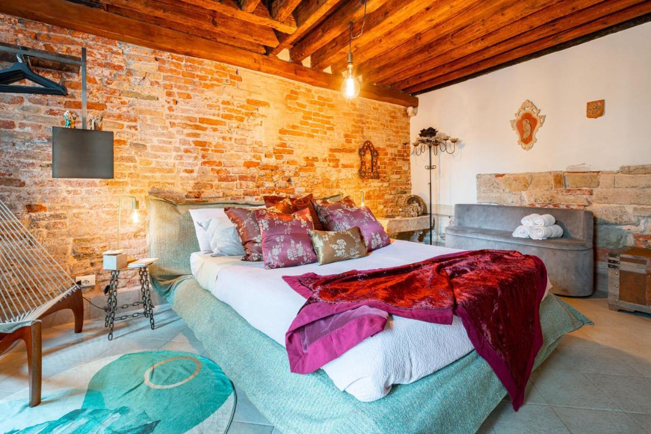 Casa Manina Sul Ponte - Your Private Canal View Venezia