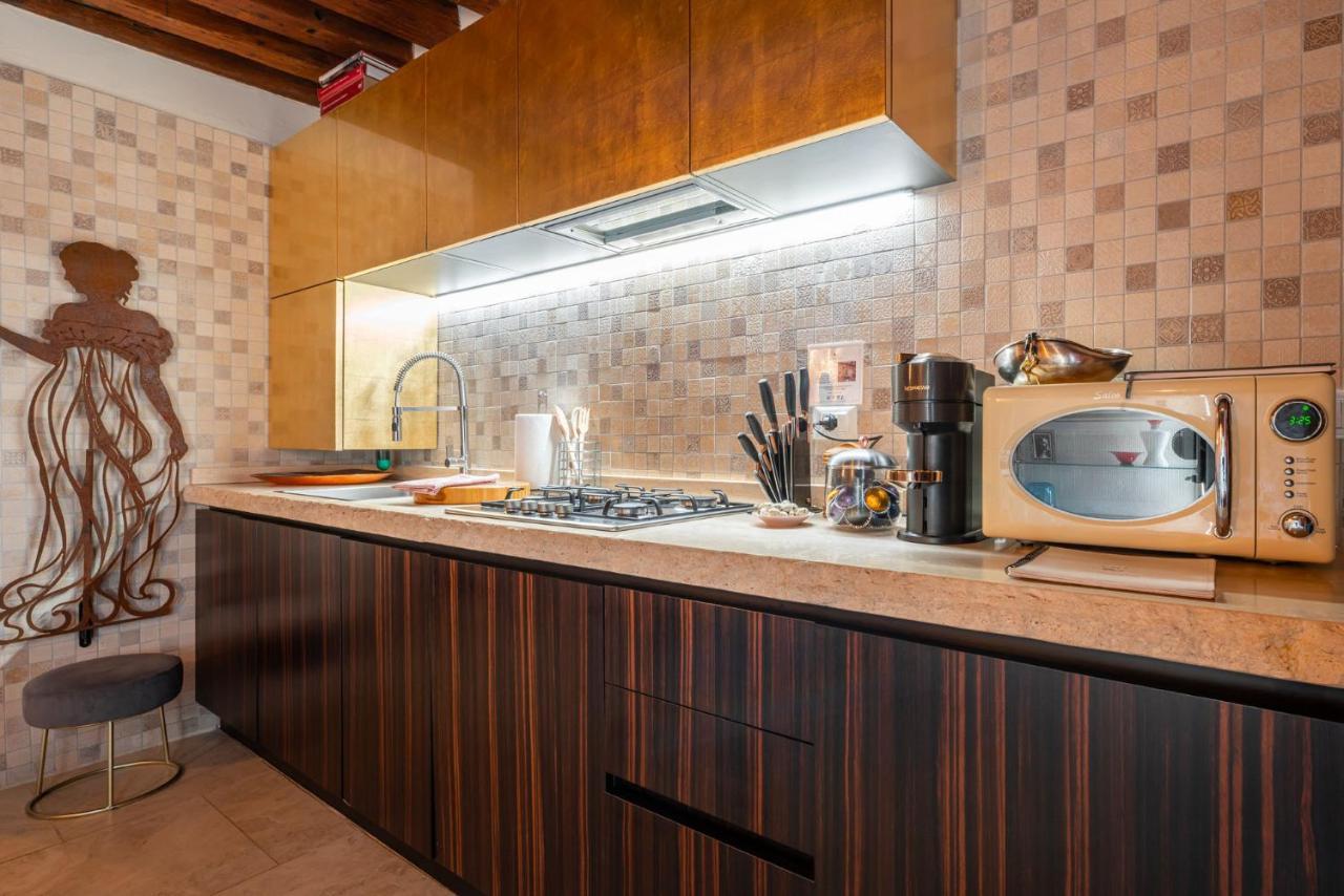 Appartamento Casa Manina Sul Ponte - Your Private Canal View Venezia