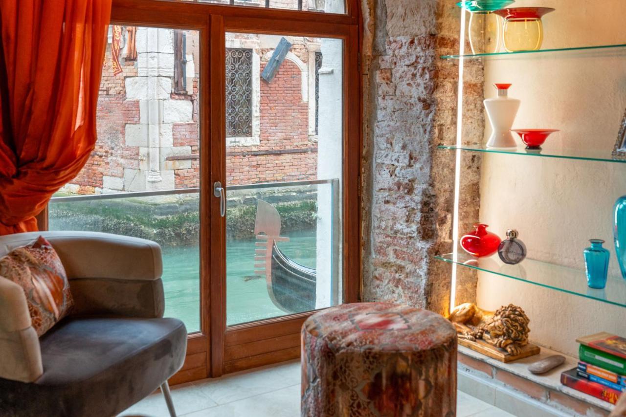Casa Manina Sul Ponte - Your Private Canal View Venezia